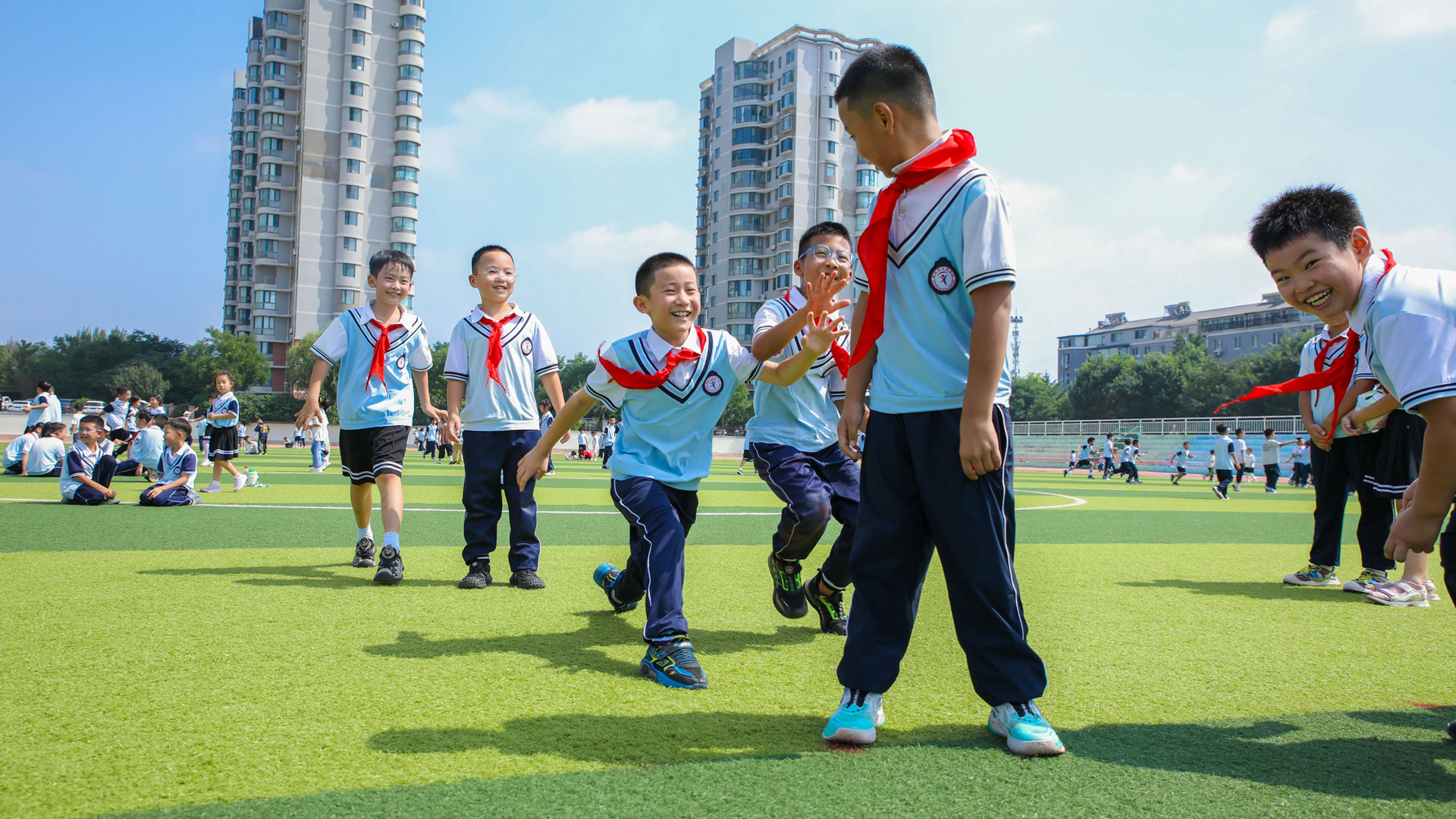 少小回家日校园火热时