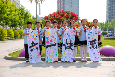 实验少年送祝福